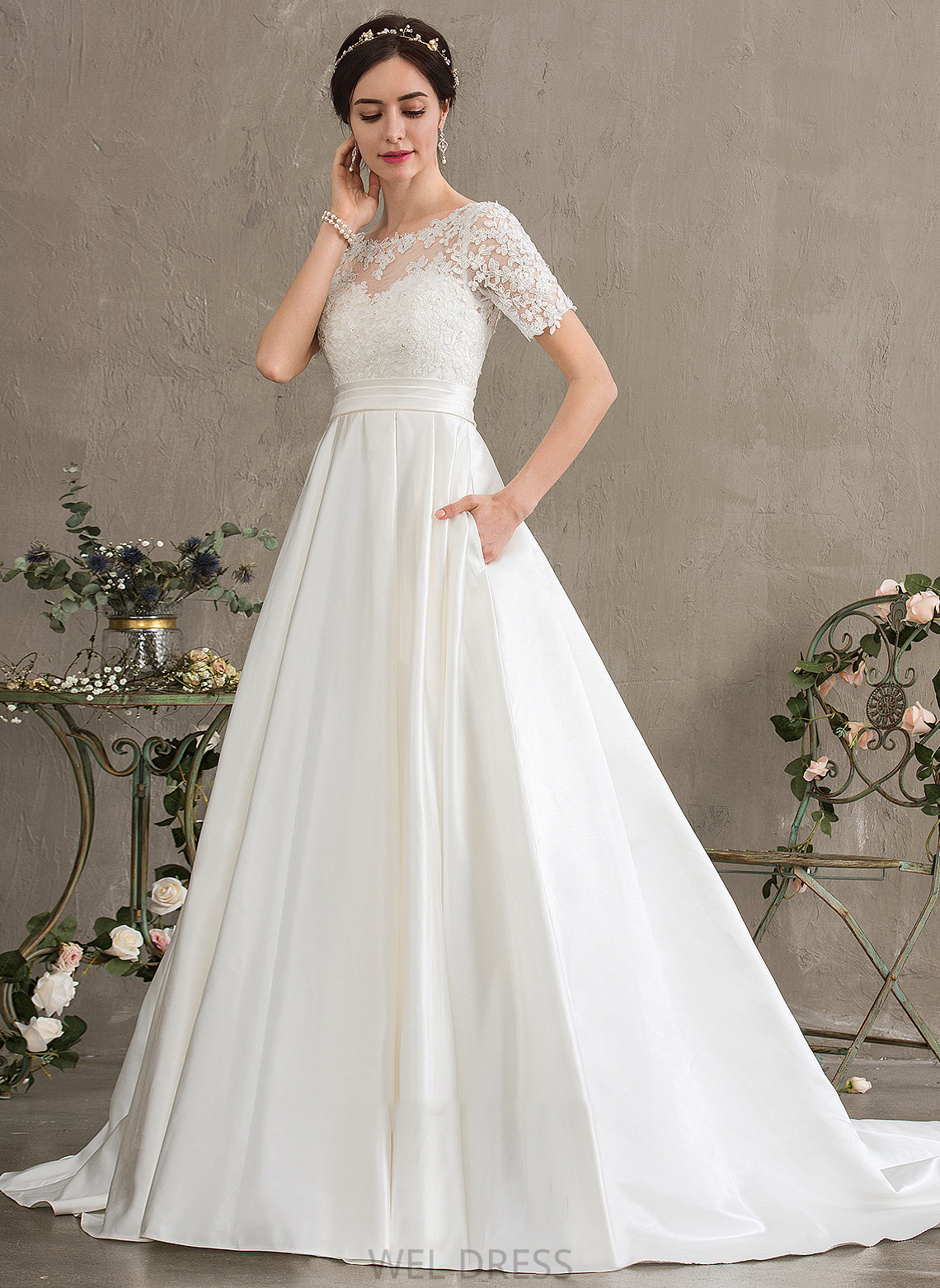 Scoop Dress Beading Court Wedding Train Pockets Ball-Gown/Princess Neck Wedding Dresses Jacey Sequins With Satin