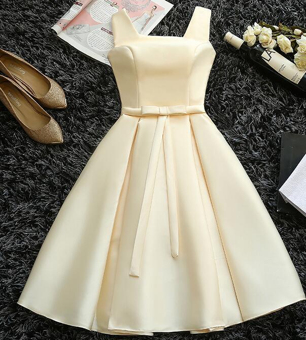 Cute Homecoming Dresses Shiloh Short Light Champagne Graduation Dress CD12556